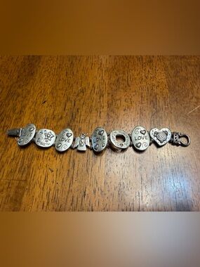Silver-Tone 'LOVE'  "Dream" Charm Bracelet. 8". Vintage  Y2K '90's